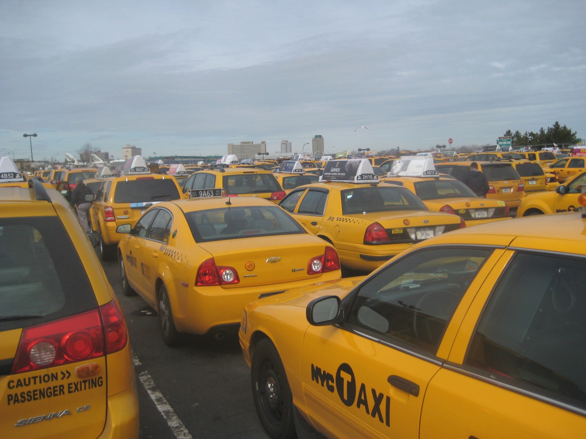 JFK-sea-of-cabs.jpg